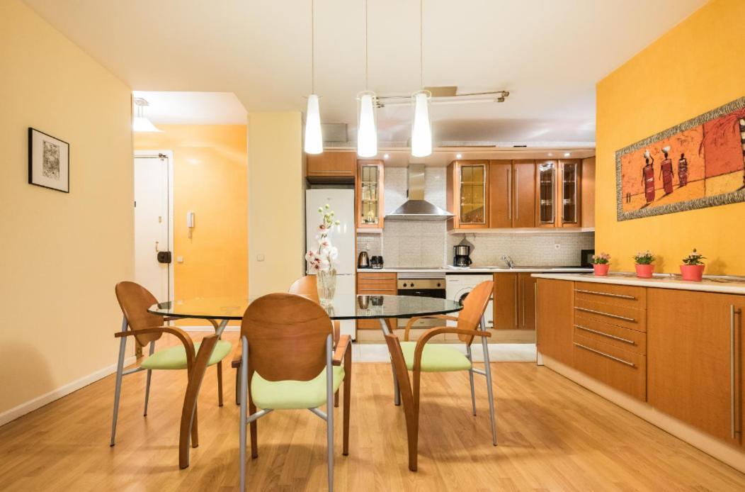 M&f Fuencarral Appartement